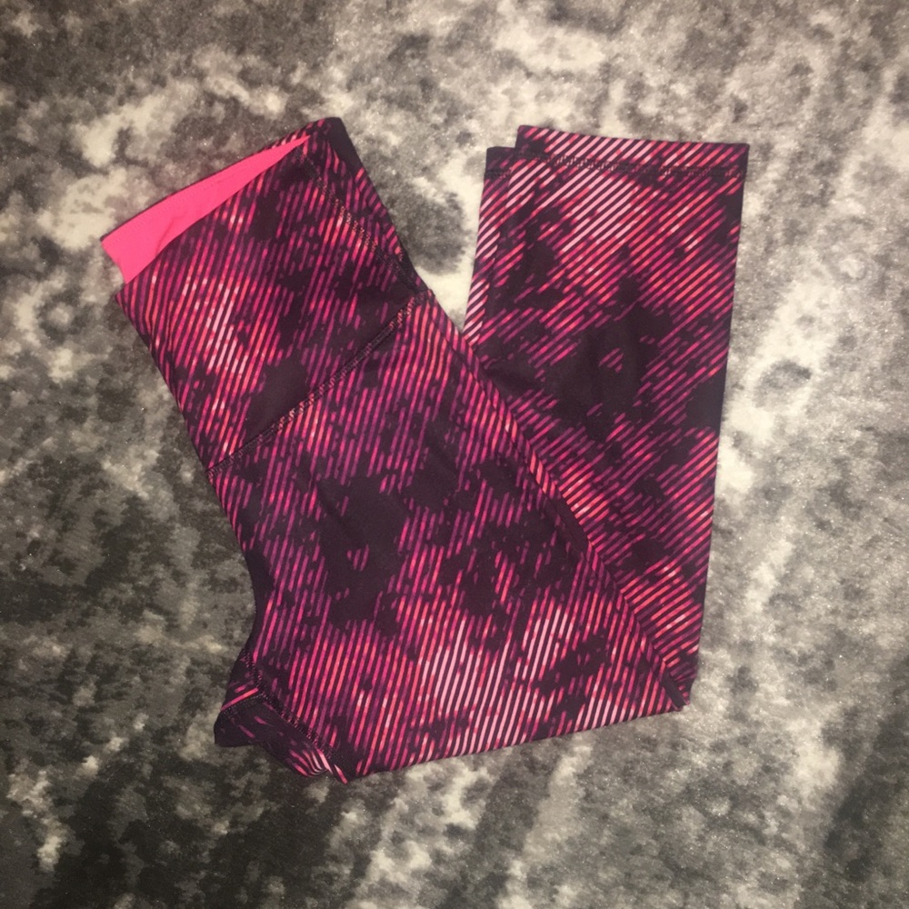 High rise crop yoga pants